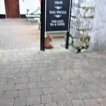 Courtyard Apartments Castlebar Eksteriør billede
