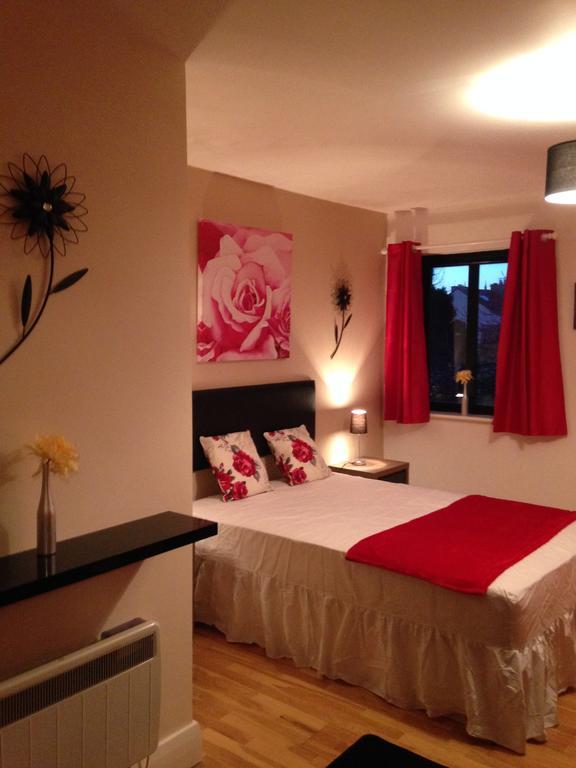 Courtyard Apartments Castlebar Eksteriør billede